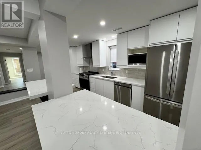 LOWER - 4425 CURIA CRESCENT