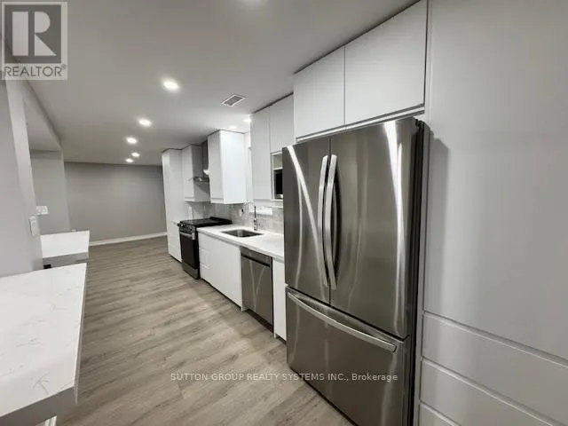 LOWER - 4425 CURIA CRESCENT