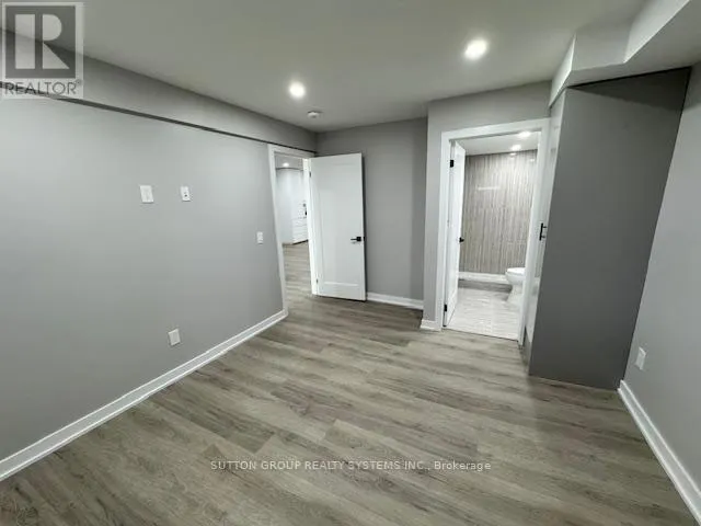 LOWER - 4425 CURIA CRESCENT