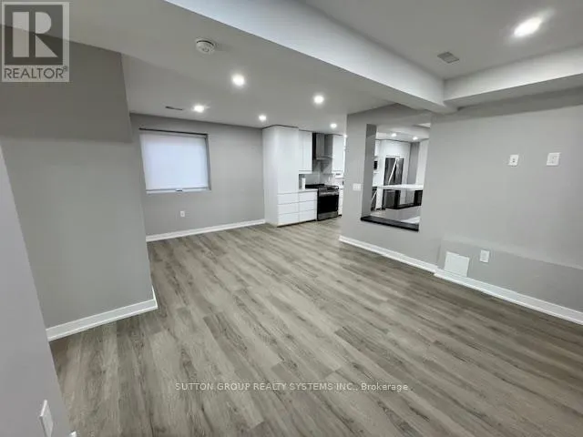 LOWER - 4425 CURIA CRESCENT