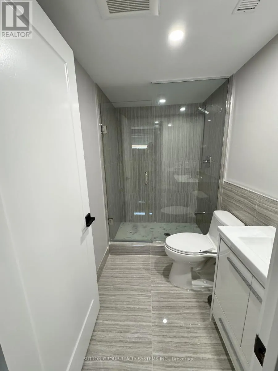 LOWER - 4425 CURIA CRESCENT