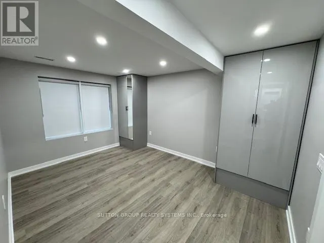 LOWER - 4425 CURIA CRESCENT