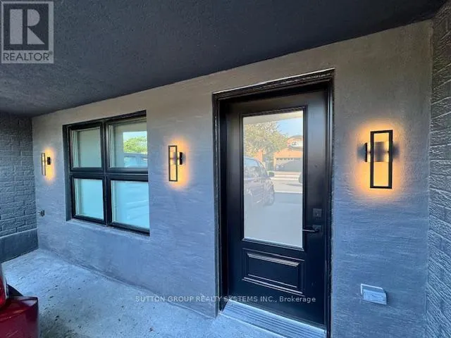LOWER - 4425 CURIA CRESCENT
