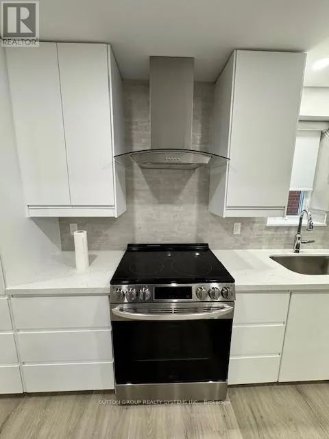LOWER - 4425 CURIA CRESCENT