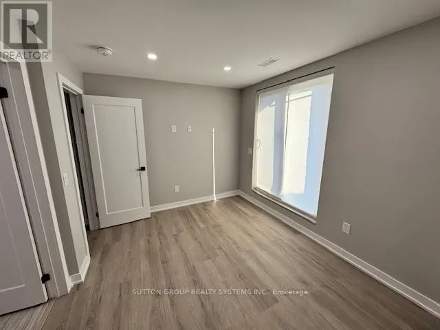 LOWER - 4425 CURIA CRESCENT