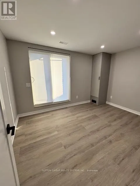 LOWER - 4425 CURIA CRESCENT
