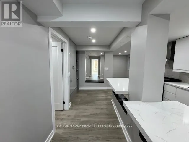 LOWER - 4425 CURIA CRESCENT