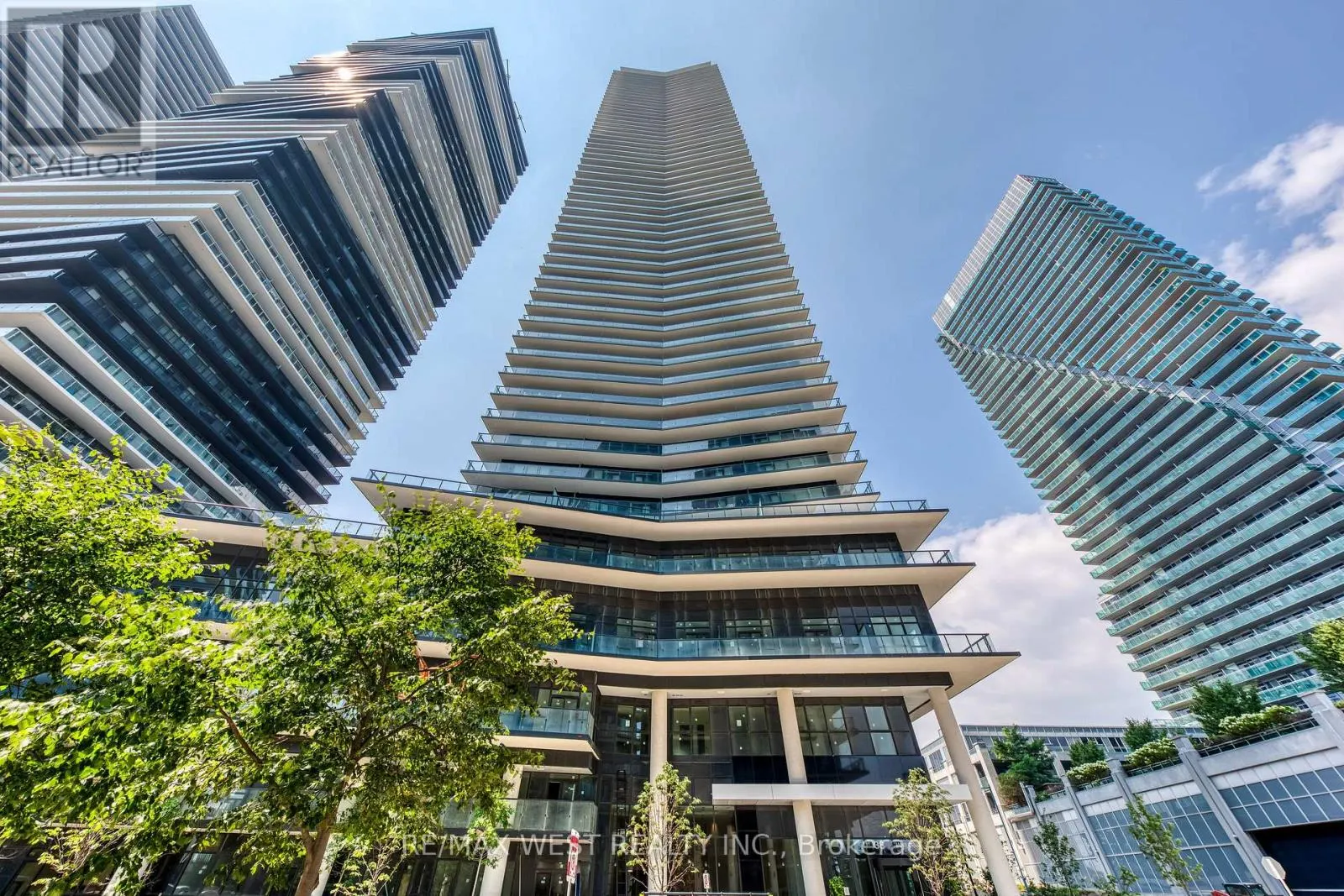 2203 - 38 ANNIE CRAIG DRIVE