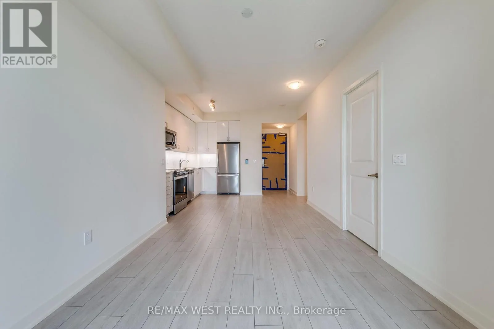 2203 - 38 ANNIE CRAIG DRIVE