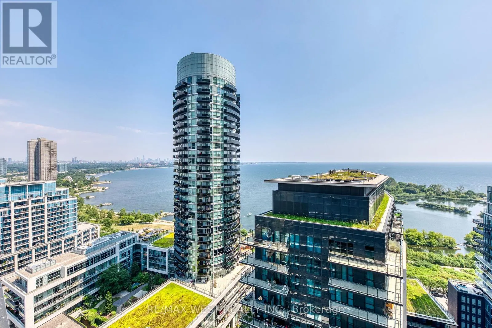 2203 - 38 ANNIE CRAIG DRIVE