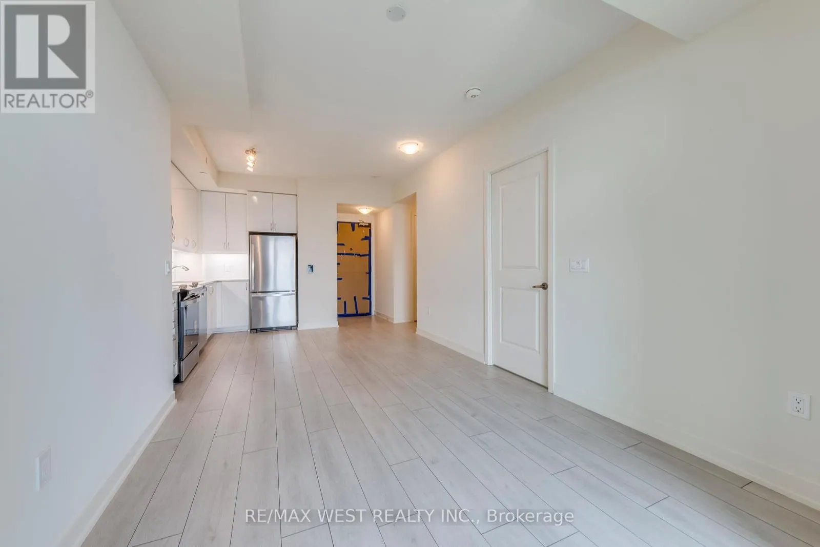 2203 - 38 ANNIE CRAIG DRIVE