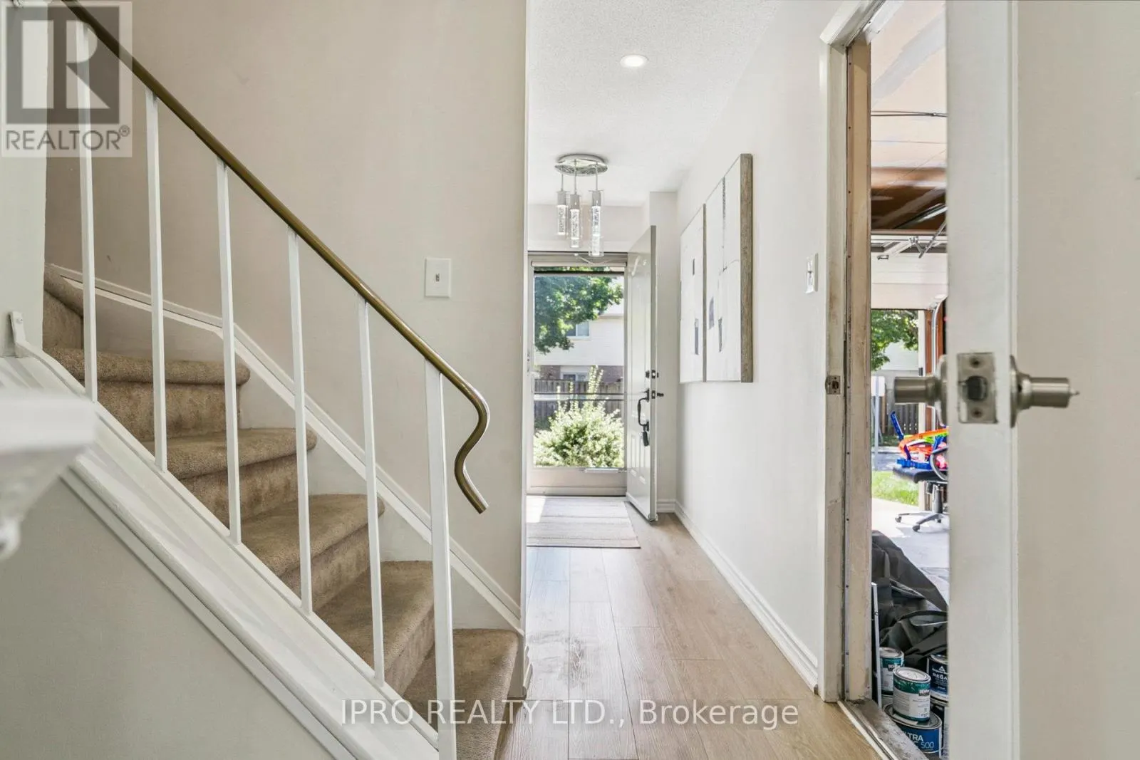 3 - 3455 CAPLAN CRESCENT