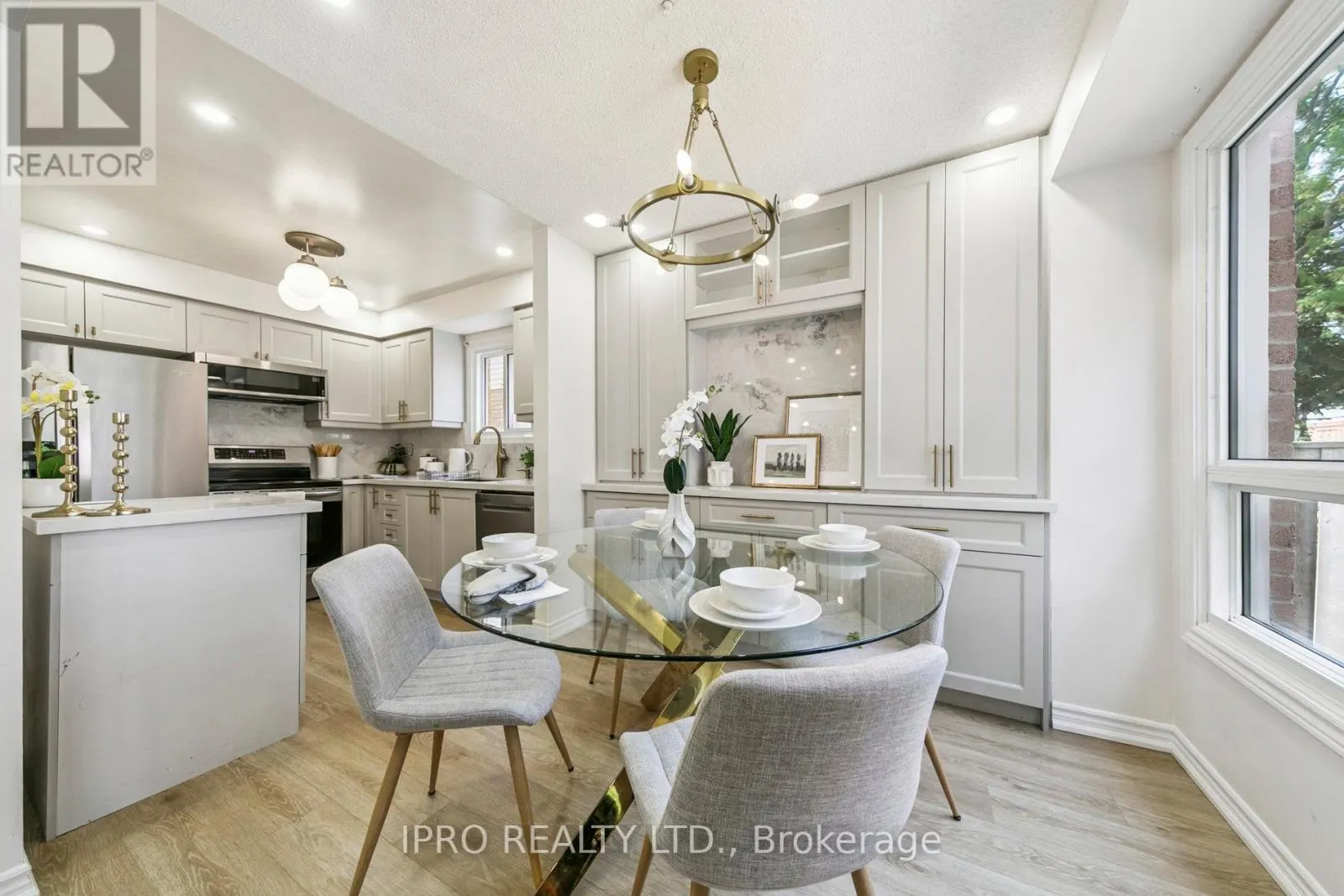 3 - 3455 CAPLAN CRESCENT