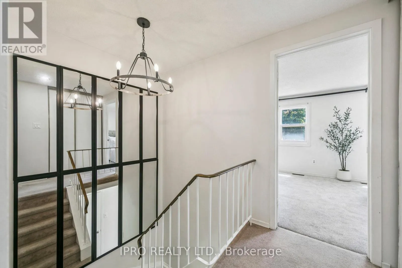 3 - 3455 CAPLAN CRESCENT