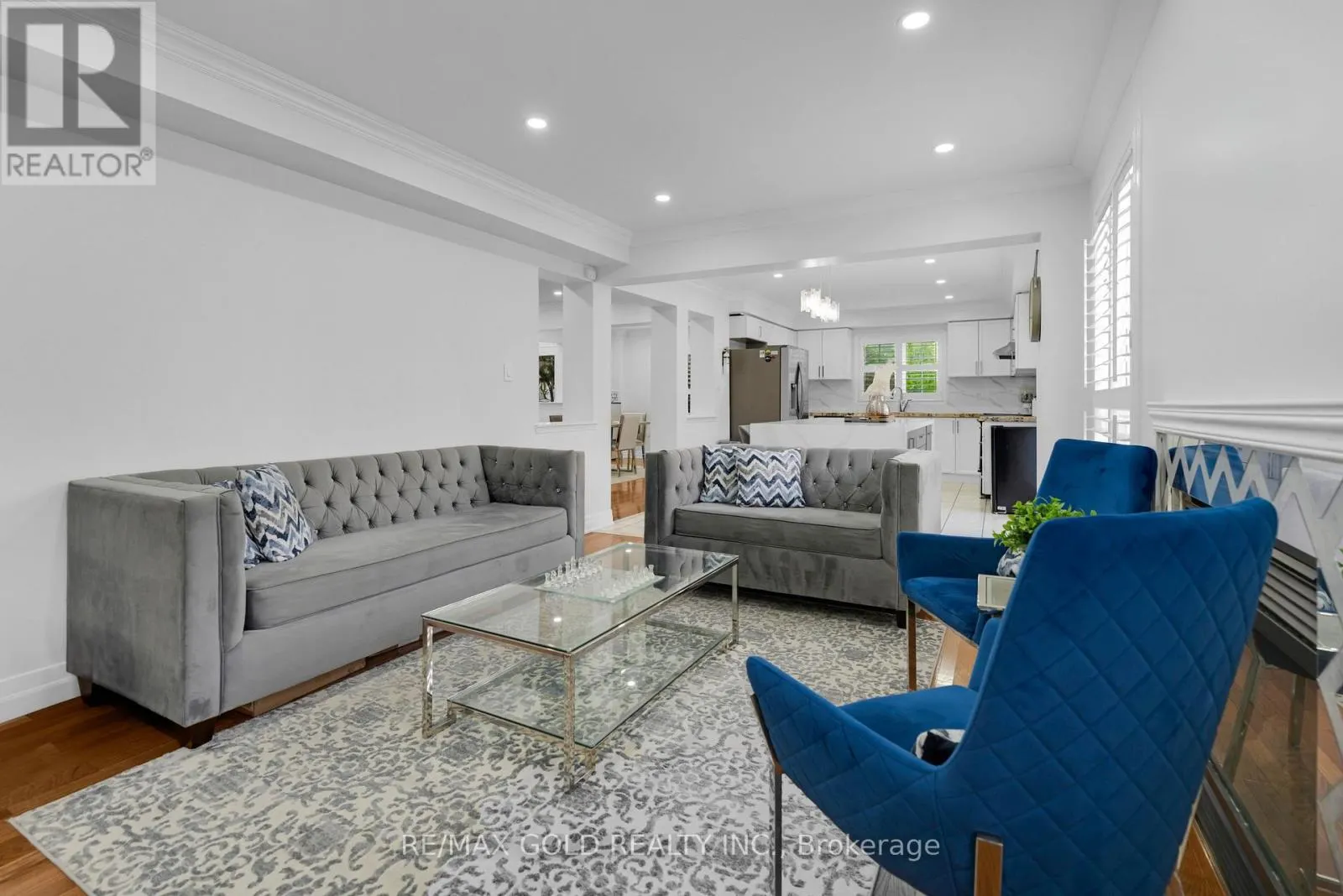 52 LINDERWOOD DRIVE N