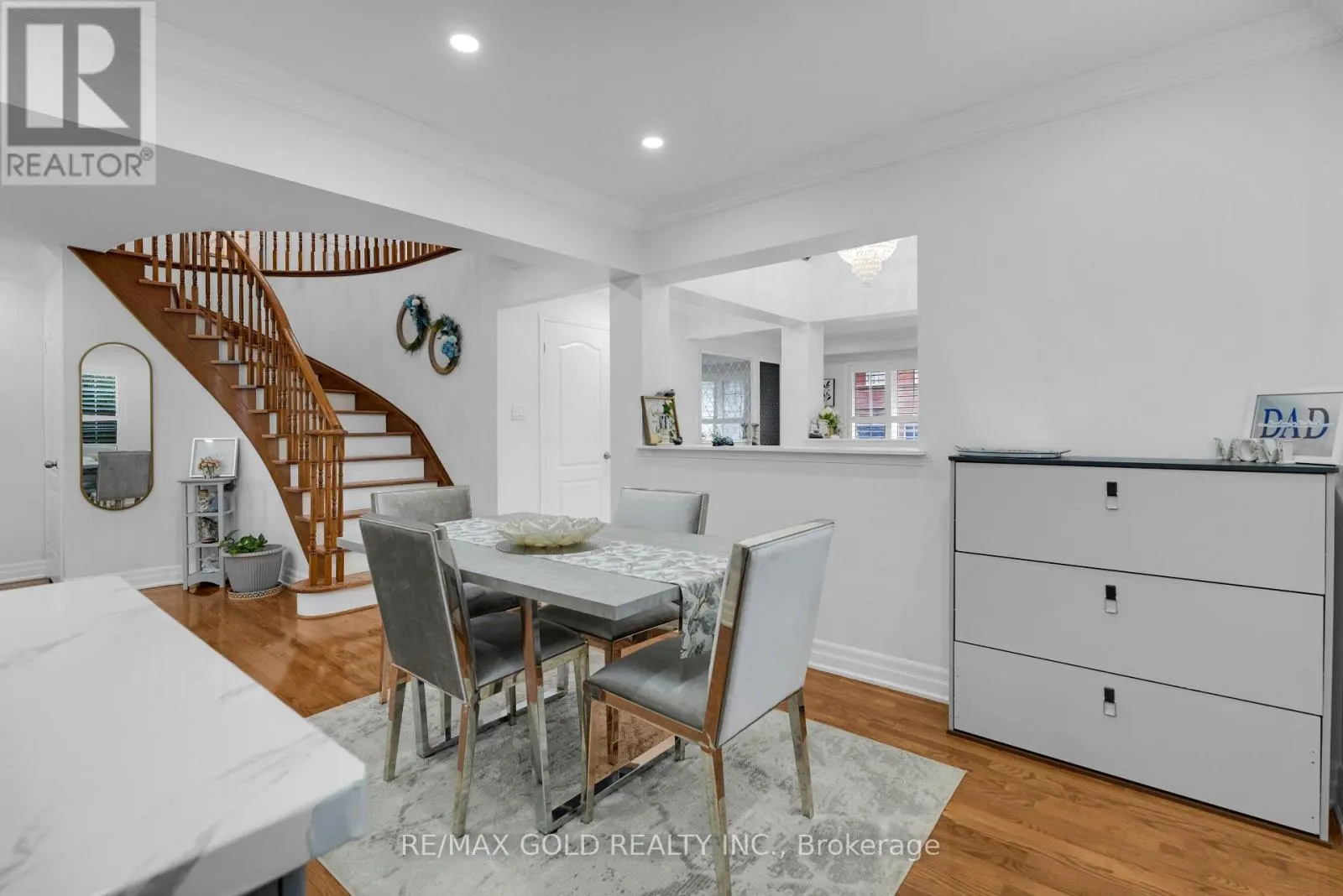52 LINDERWOOD DRIVE N