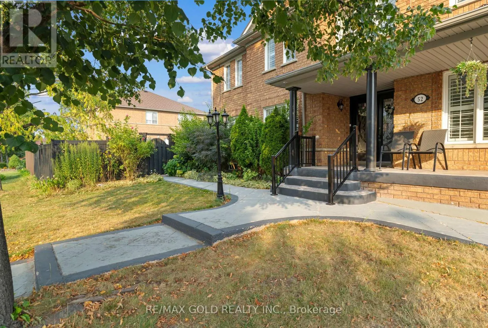 52 LINDERWOOD DRIVE N