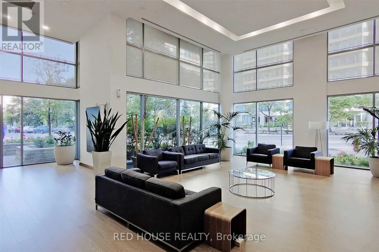 1504 - 225 WEBB DRIVE
