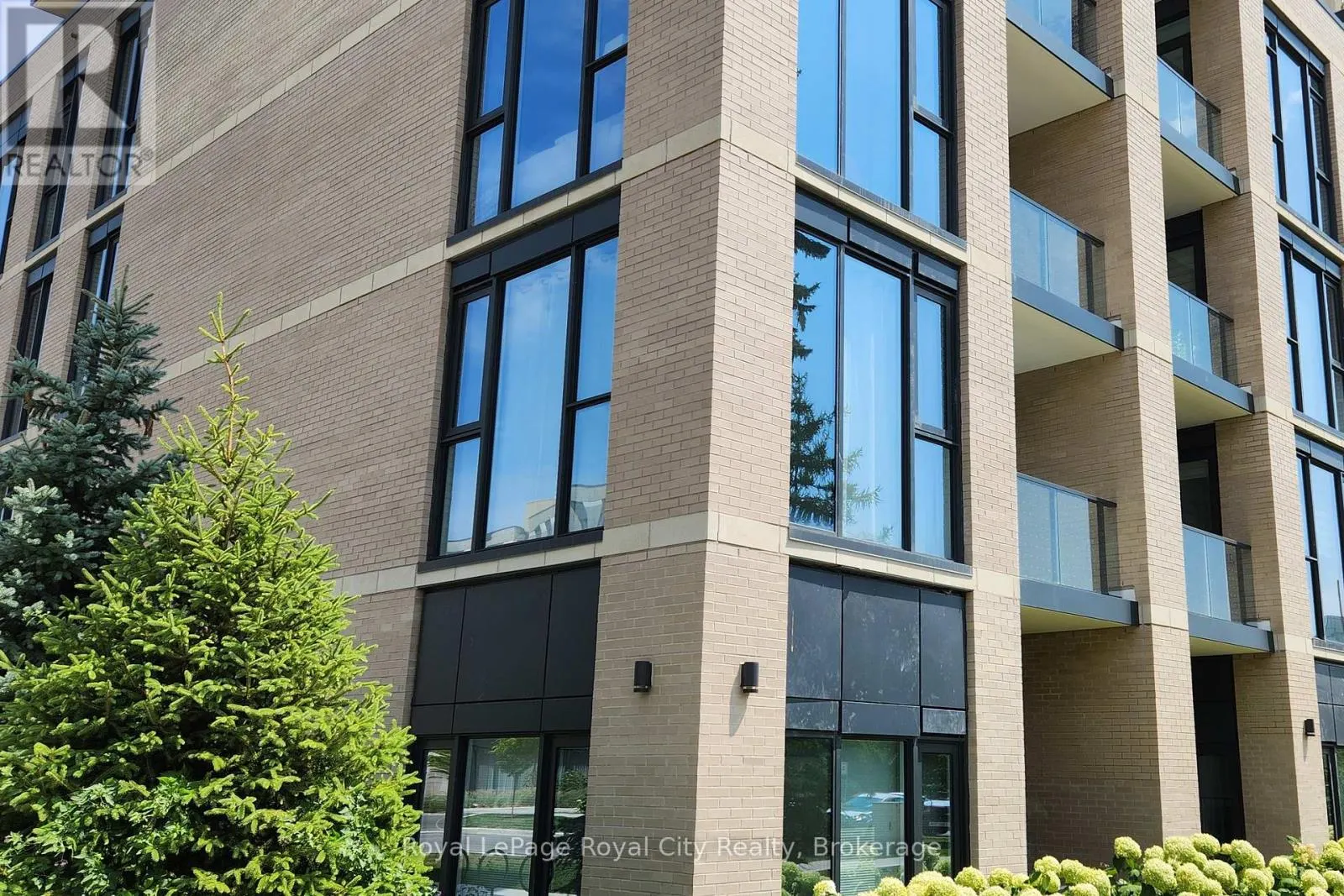 220 - 293 THE KINGSWAY, #220