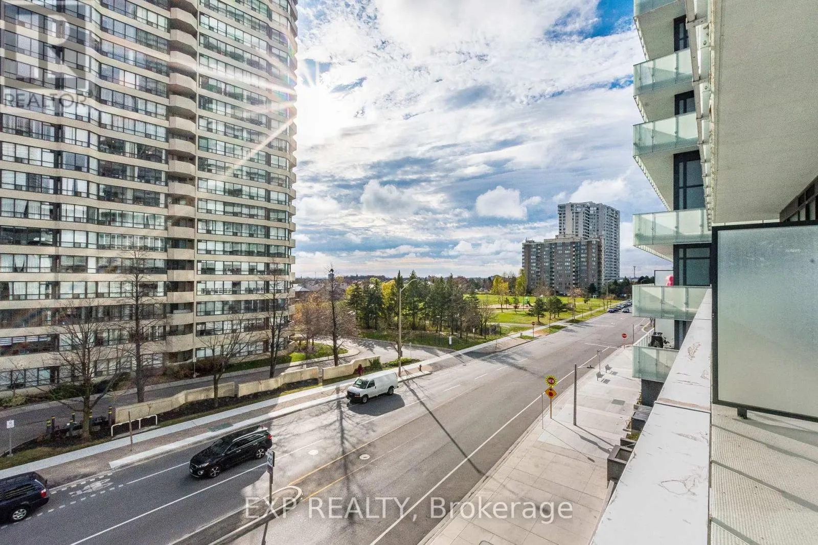 307 - 3883 QUARTZ ROAD