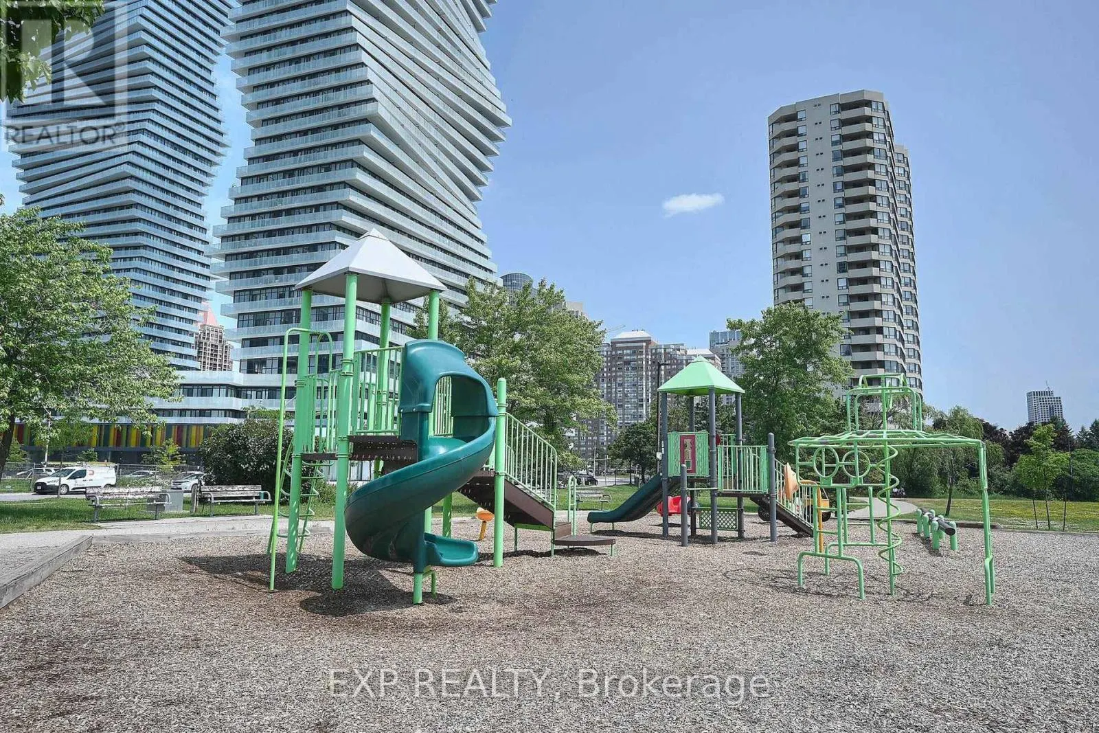 307 - 3883 QUARTZ ROAD