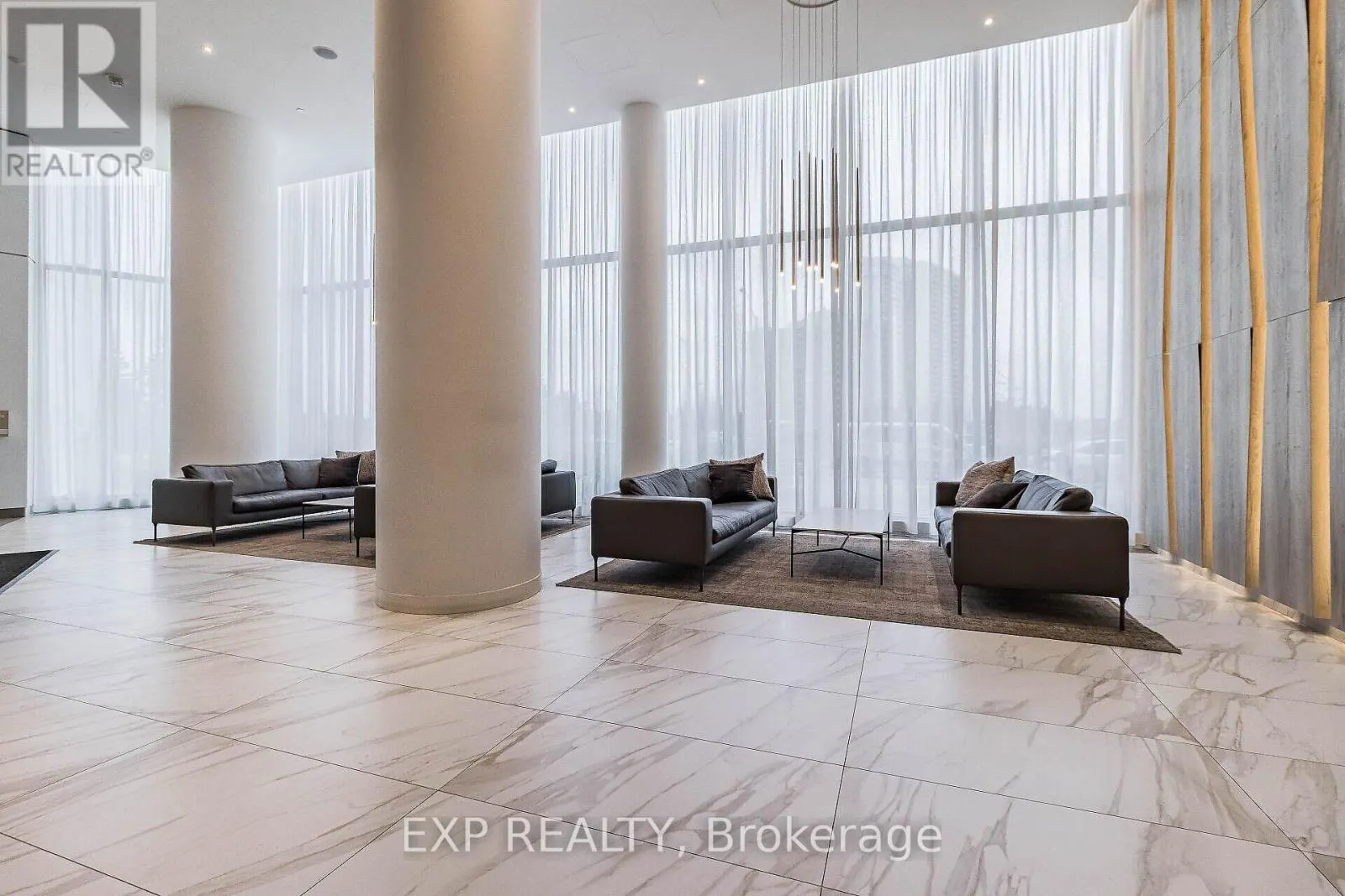 307 - 3883 QUARTZ ROAD