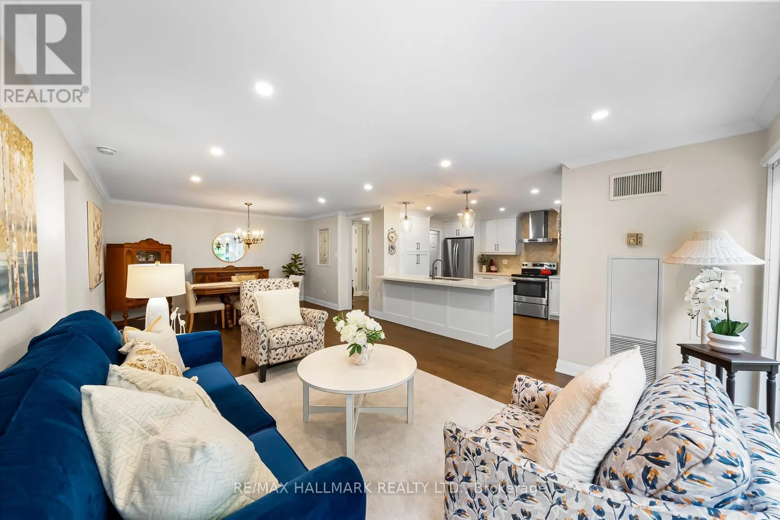 104 - 2210 LAKESHORE ROAD