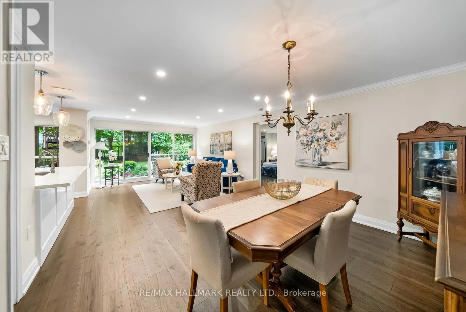 104 - 2210 LAKESHORE ROAD