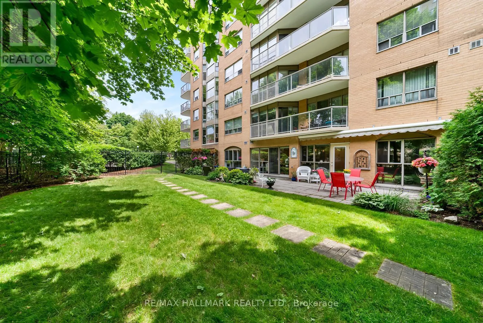 104 - 2210 LAKESHORE ROAD