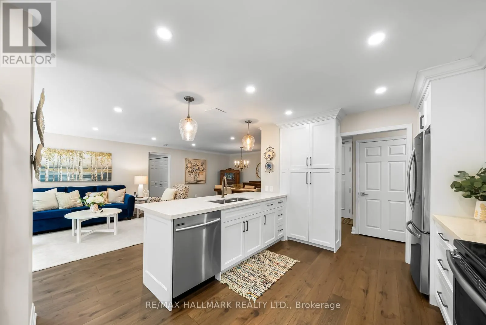 104 - 2210 LAKESHORE ROAD
