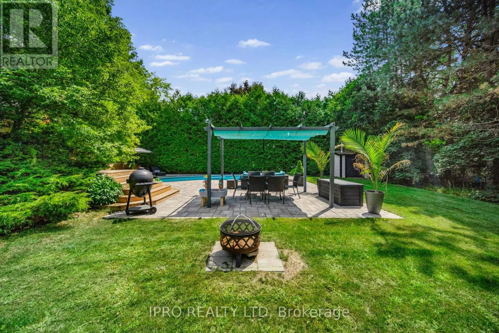 49 WESTVIEW CRESCENT