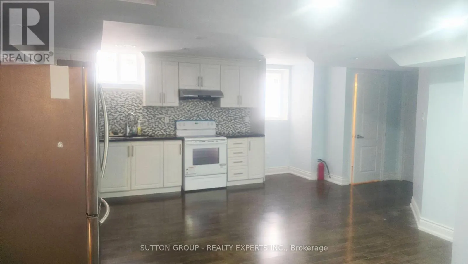 158 BAYHAMPTON DRIVE