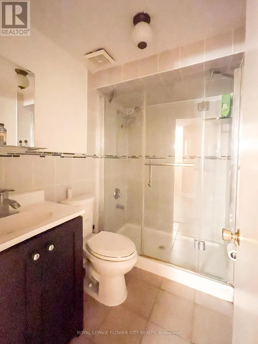 43 GREENWICH CIRCLE