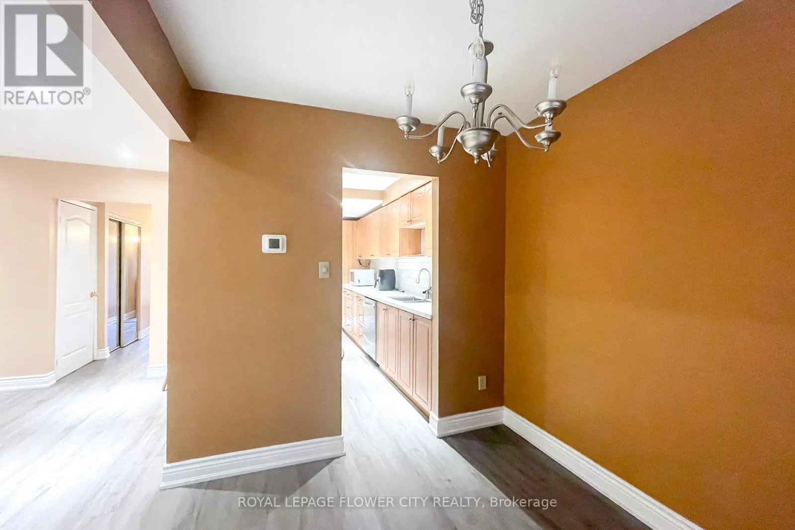 43 GREENWICH CIRCLE