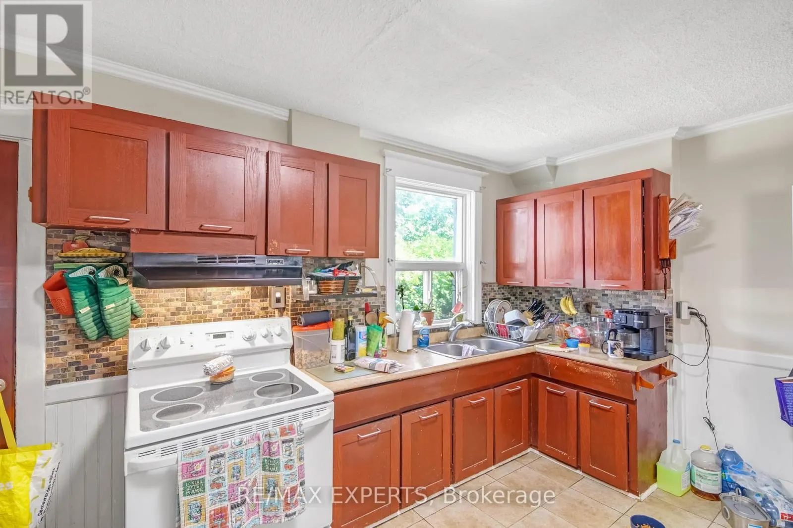 28 MAHONEY AVENUE