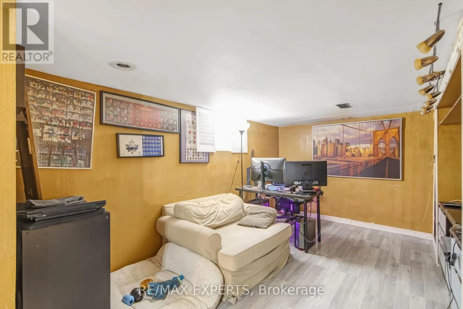 28 MAHONEY AVENUE