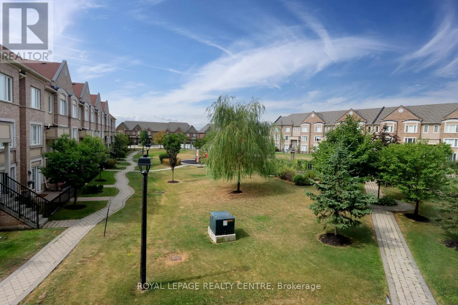 4 - 3135 BOXFORD CRESCENT
