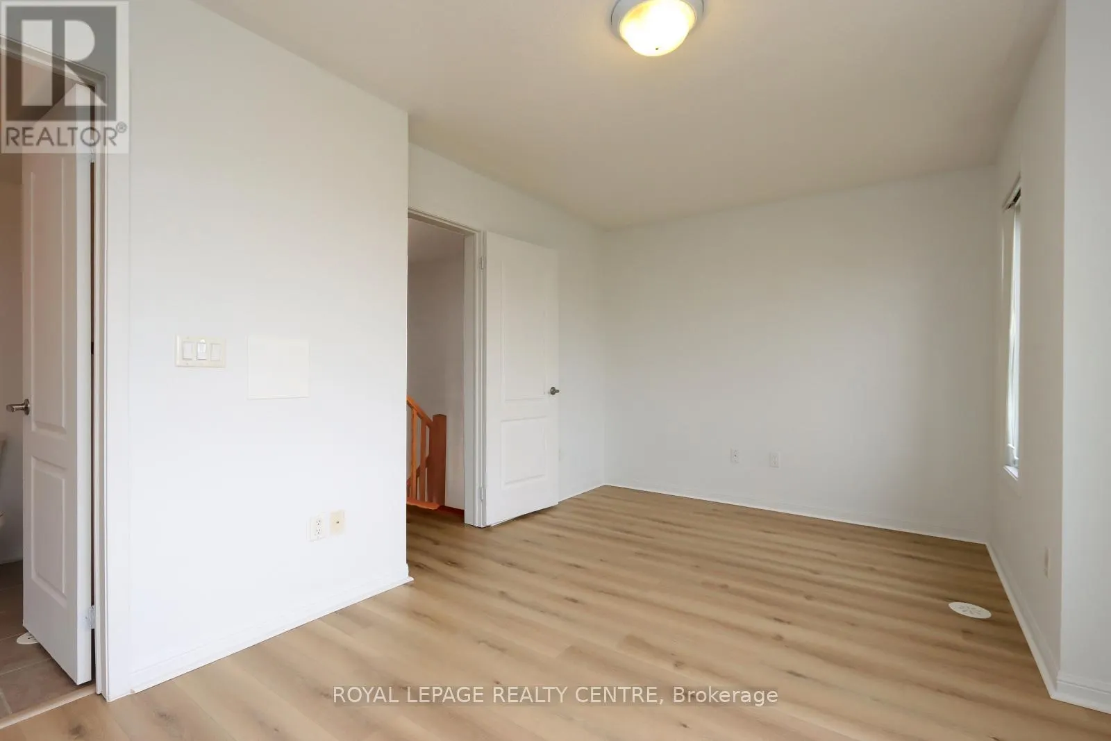4 - 3135 BOXFORD CRESCENT