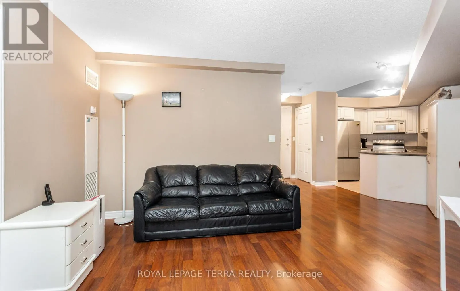 430 - 3888 DUKE OF YORK BOULEVARD