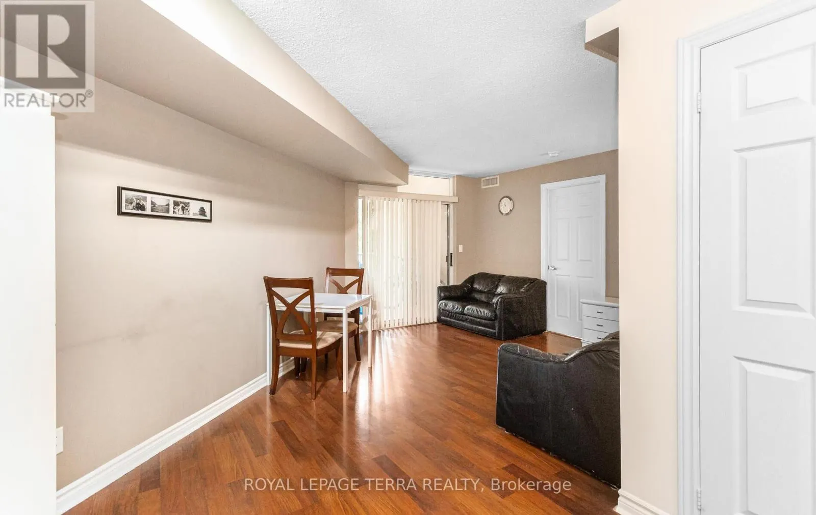 430 - 3888 DUKE OF YORK BOULEVARD
