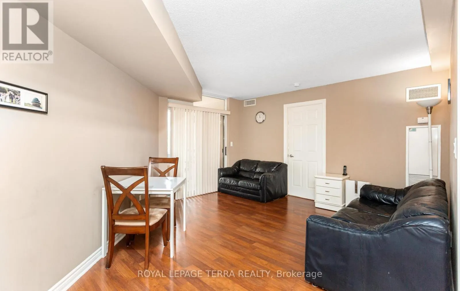 430 - 3888 DUKE OF YORK BOULEVARD