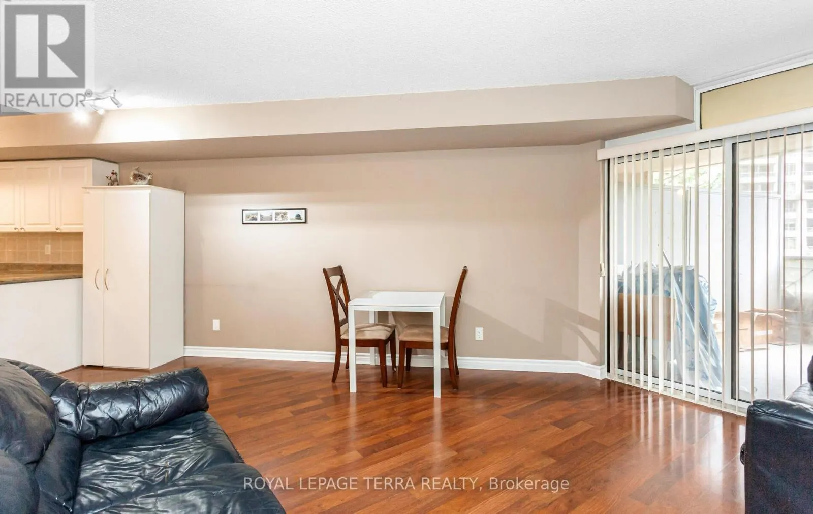 430 - 3888 DUKE OF YORK BOULEVARD