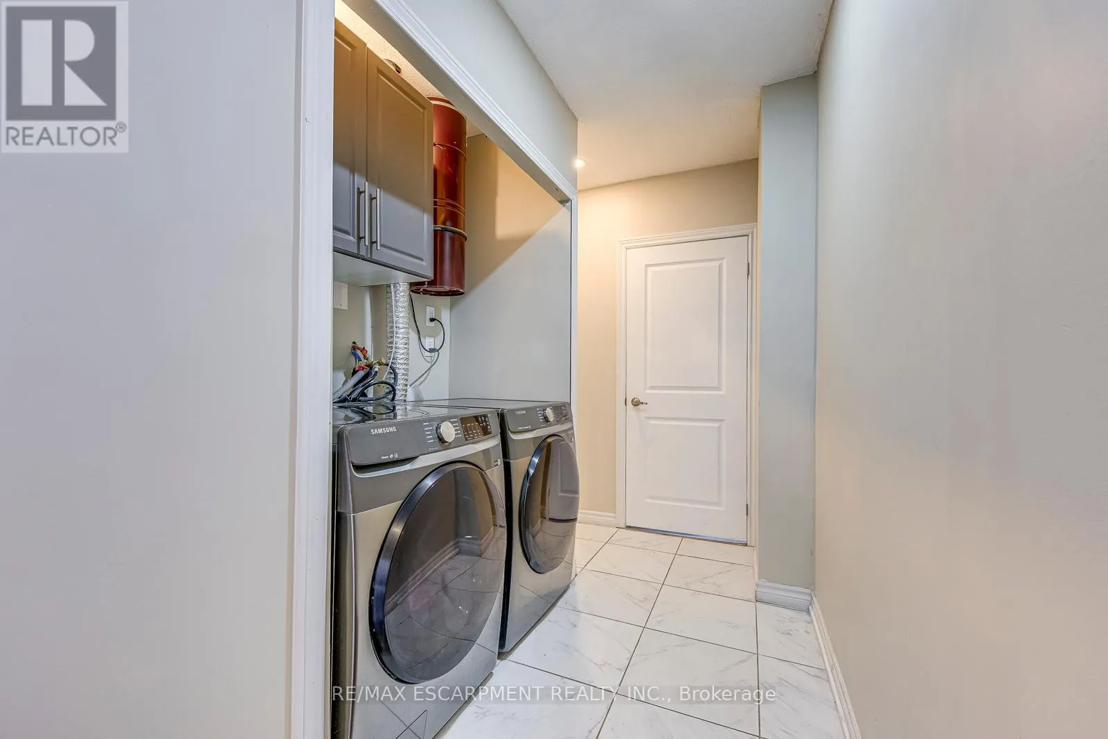 2237 PRESCOTT PLACE