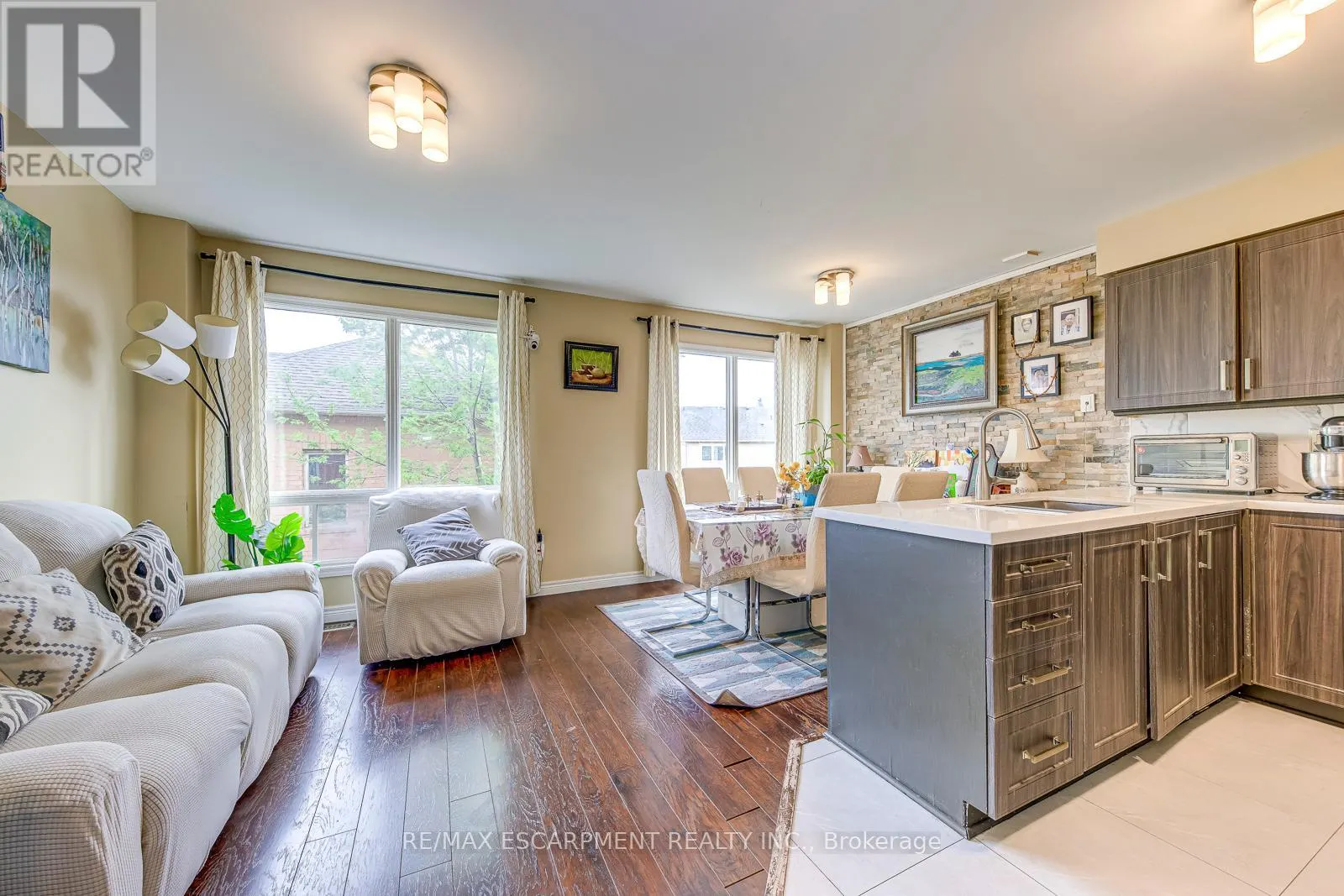 2237 PRESCOTT PLACE