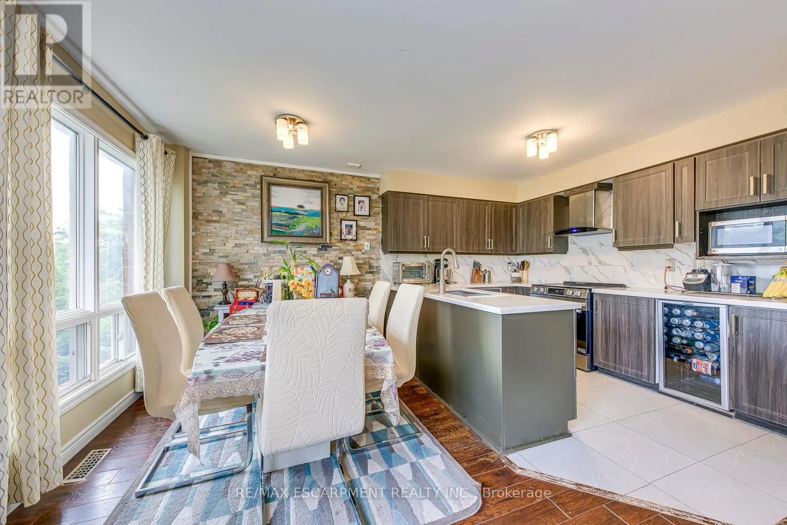 2237 PRESCOTT PLACE