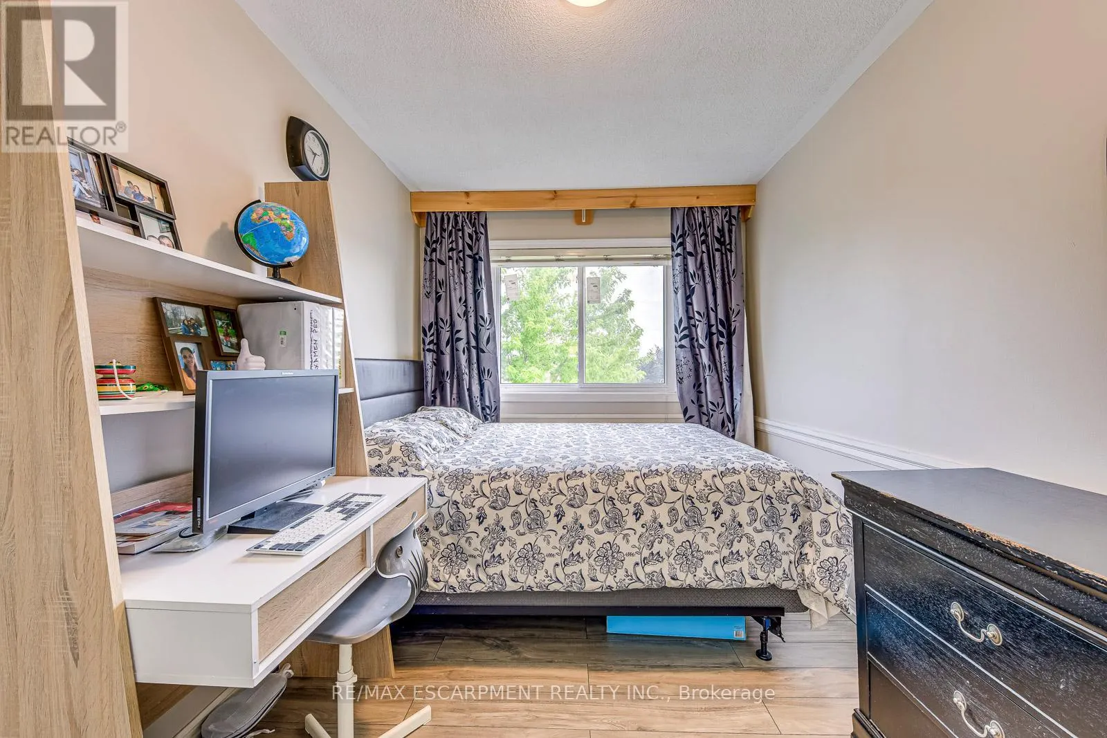 2237 PRESCOTT PLACE