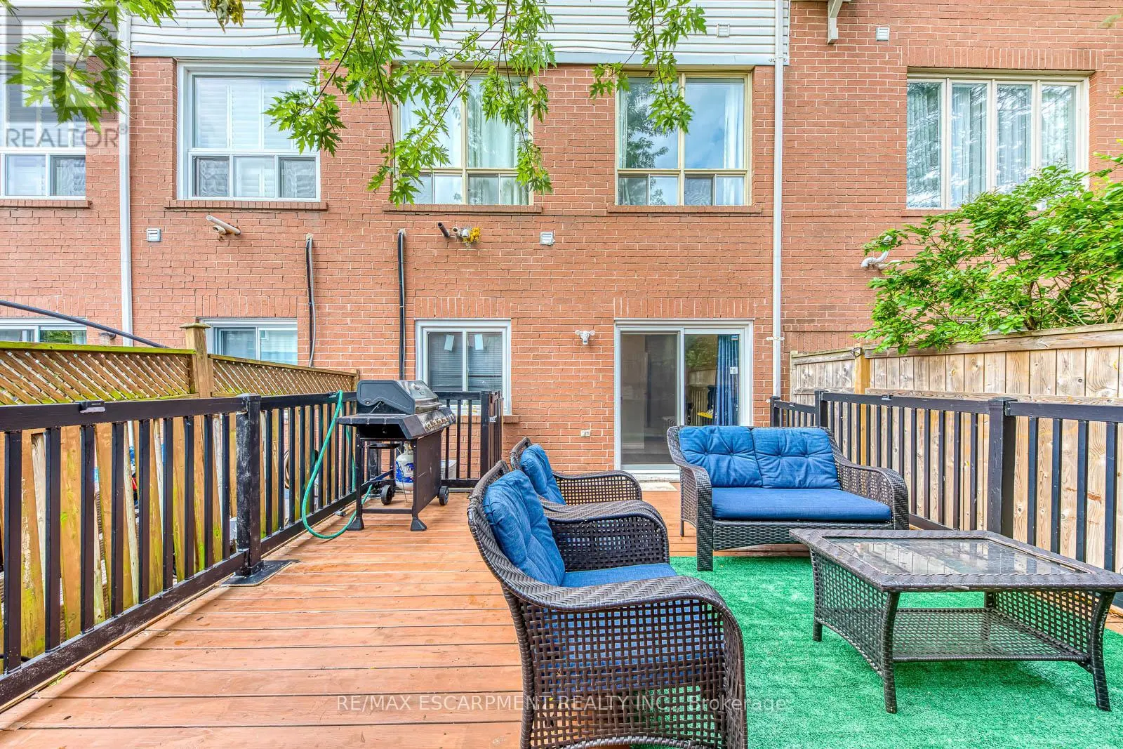 2237 PRESCOTT PLACE