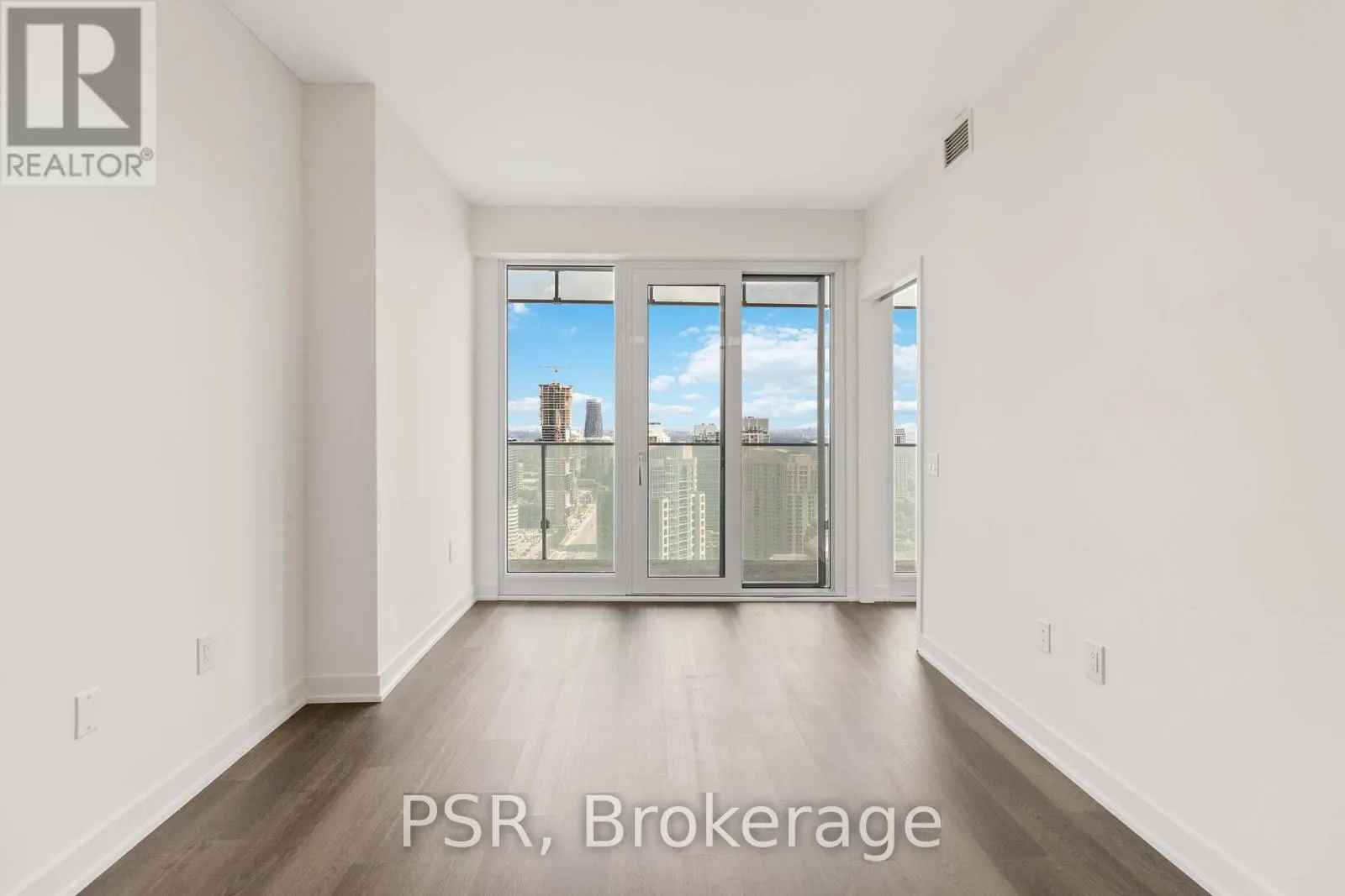 3501 - 3900 CONFEDERATION PARKWAY