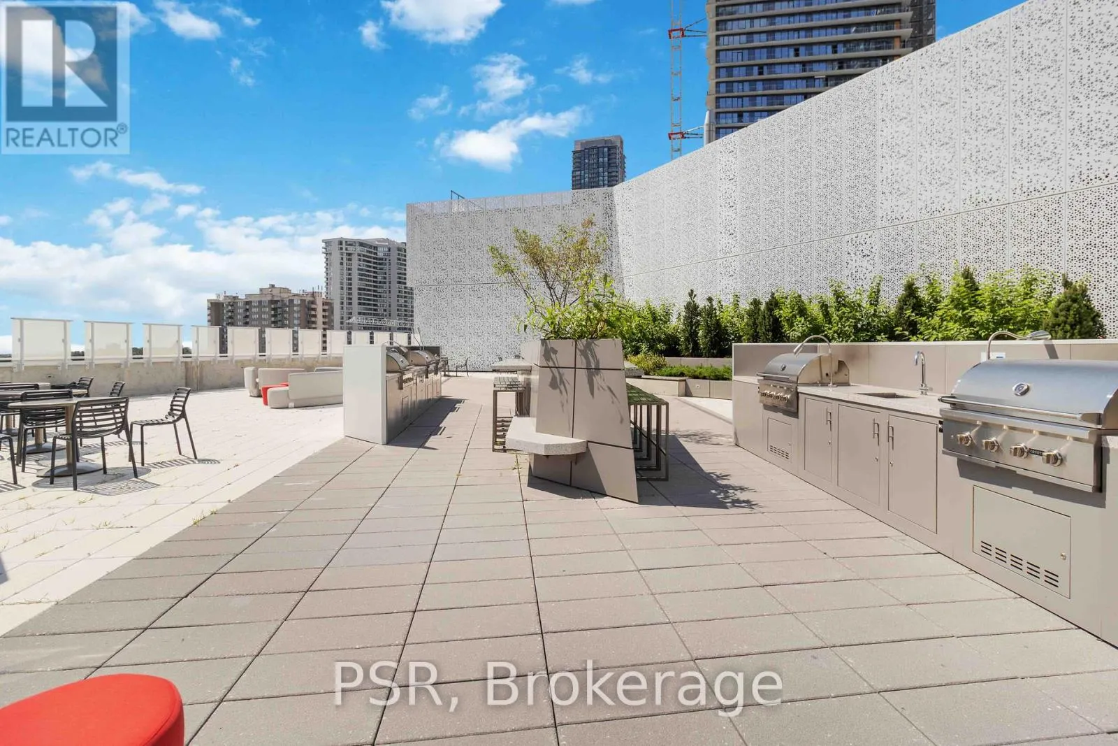3501 - 3900 CONFEDERATION PARKWAY