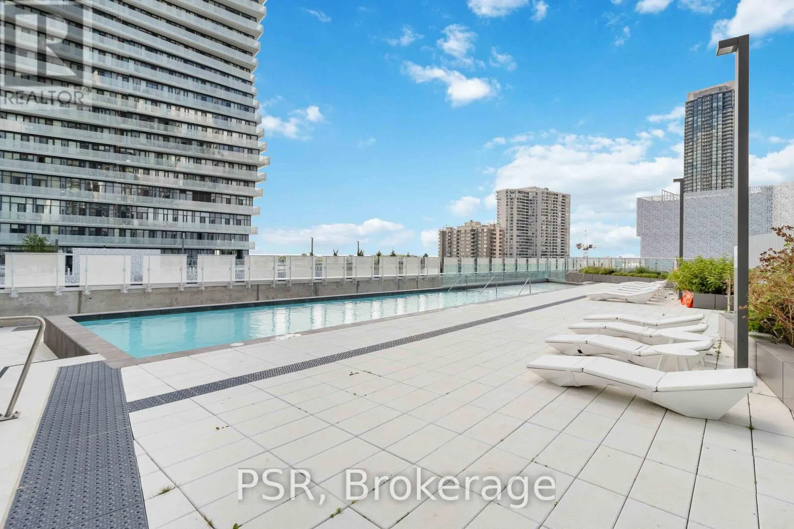3501 - 3900 CONFEDERATION PARKWAY